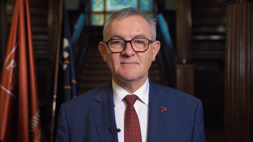 Zdjęcie portretowe: prof. Krzysztof Jóźwik